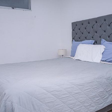 Apartment Carrera 301 Medellin Bagian luar foto