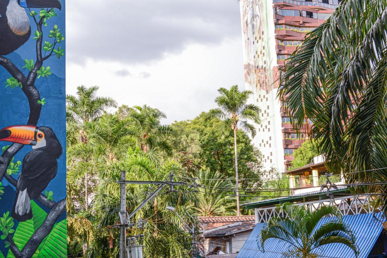 Apartment Carrera 301 Medellin Bagian luar foto