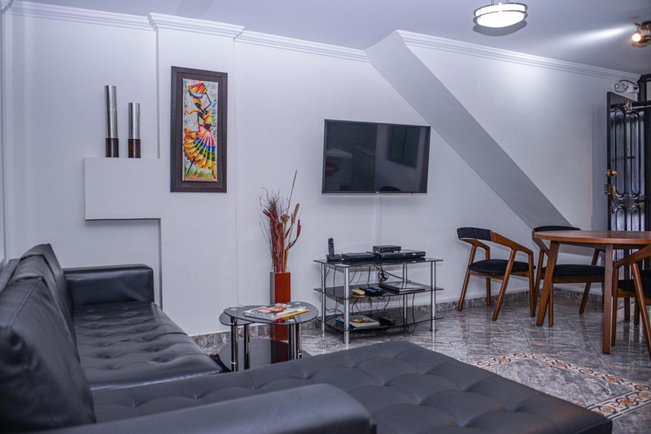 Apartment Carrera 301 Medellin Bagian luar foto