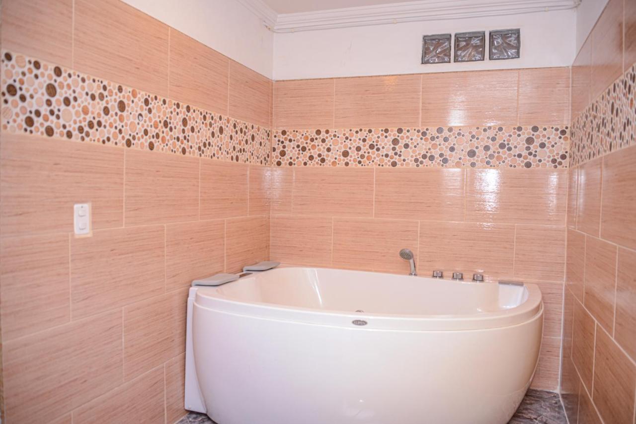 Apartment Carrera 301 Medellin Bagian luar foto