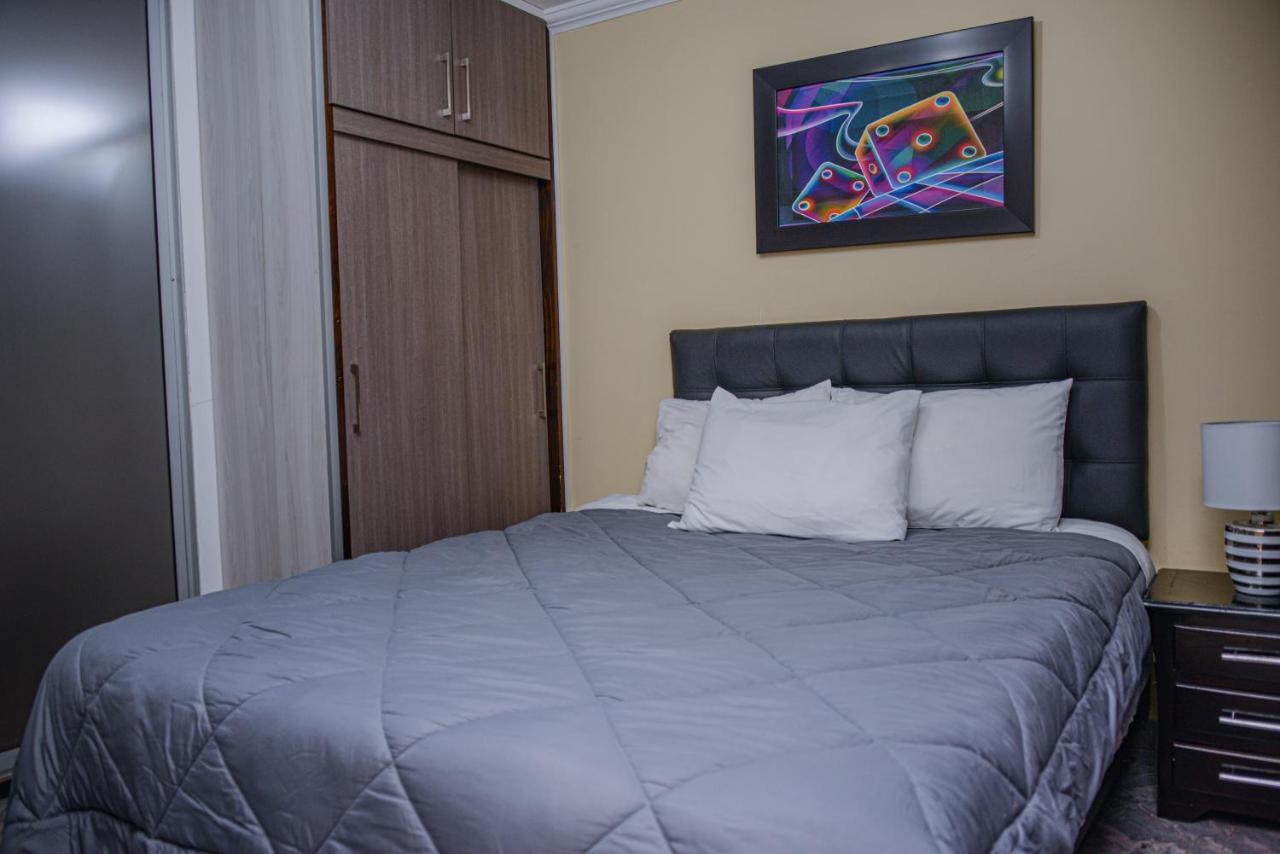 Apartment Carrera 301 Medellin Bagian luar foto